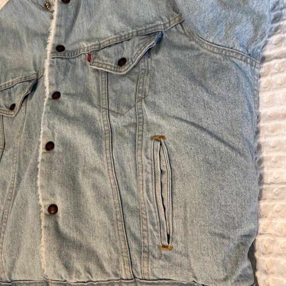 Vintage Levi’s Sherpa Fleece Trucker Light Denim Jacket 70609 USA Sz L - Picture 12 of 12